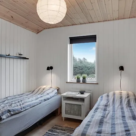 Semesterbostad 4 Bedroom In *